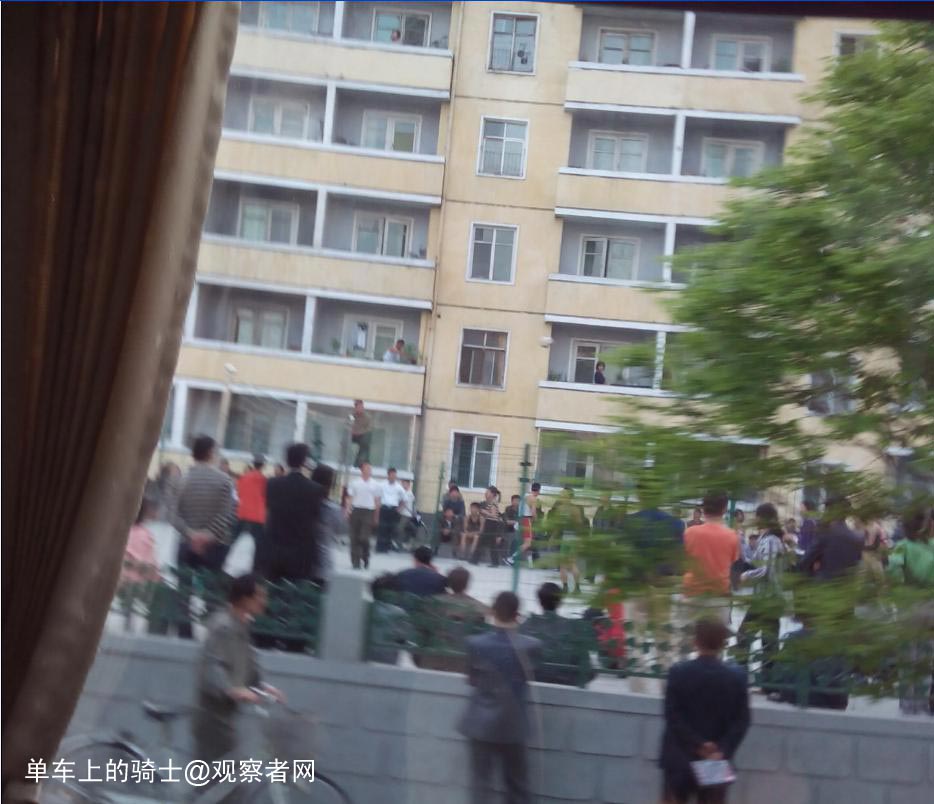 點擊查看大圖。 街頭排球