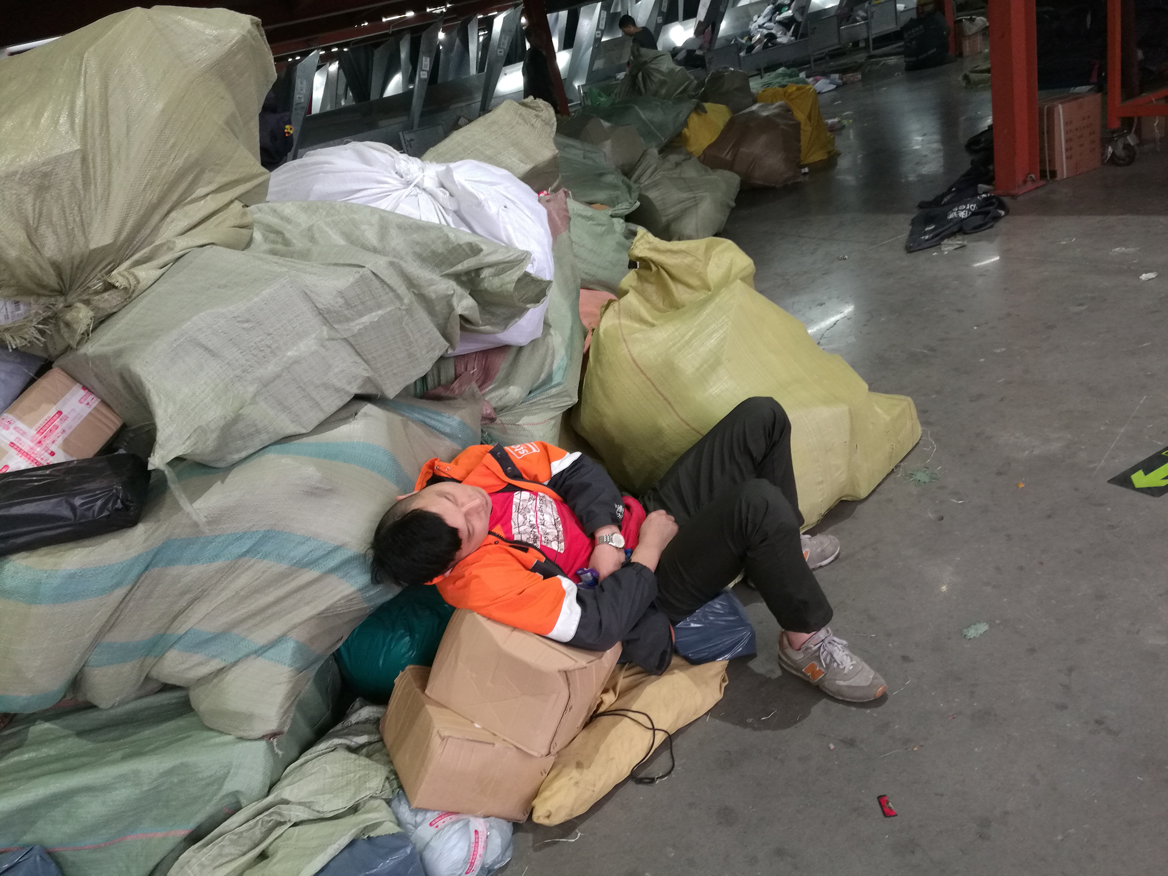 點擊查看大圖 點擊查看大圖