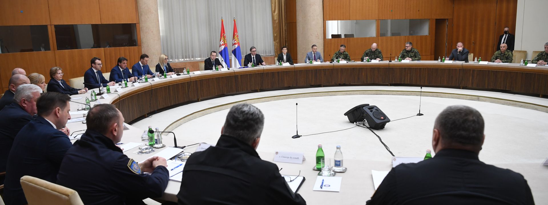 點擊查看大圖 點擊查看大圖