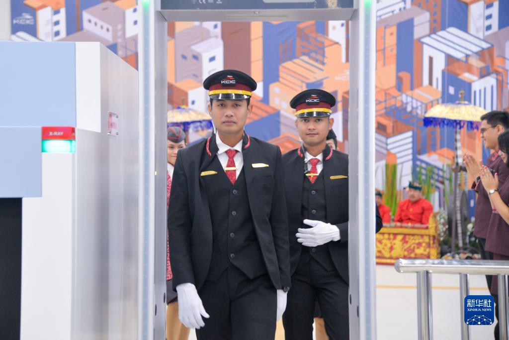 點擊查看大圖 點擊查看大圖